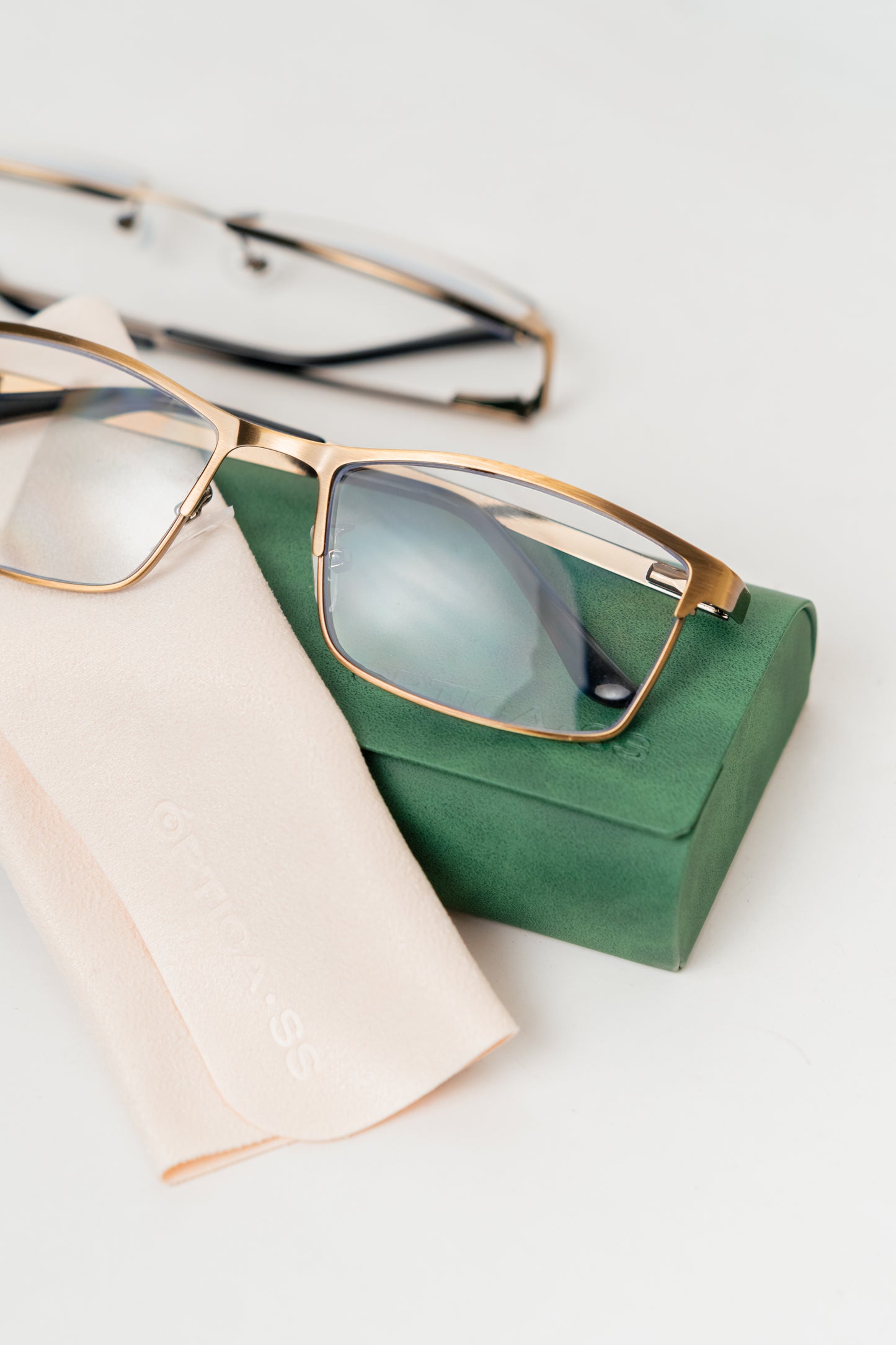 COMPRE 1 RECIBA 2 - Gafas Crystal Real | SOLO PAGA AL RECEBIR | Promoción 🔥